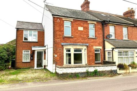 4 bedroom semi-detached house for sale