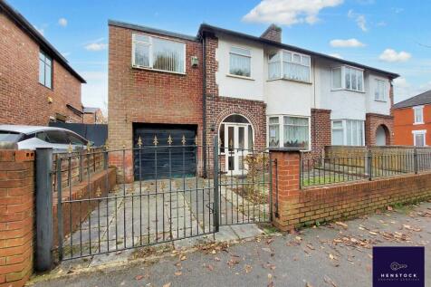 4 bedroom semi-detached house for sale