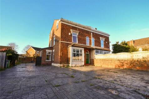 5 bedroom semi-detached house for sale