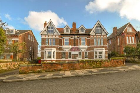 6 bedroom semi-detached house for sale