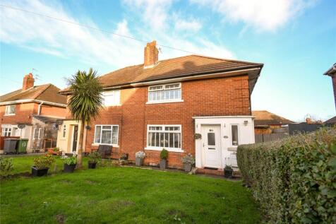 2 bedroom semi-detached house for sale
