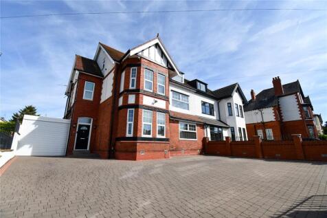 7 bedroom semi-detached house for sale