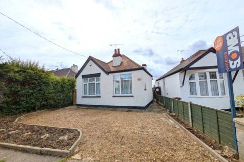 2 bedroom detached bungalow for sale