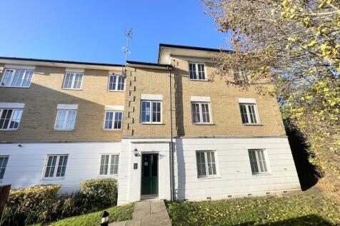 2 bedroom ground floor flat for sale