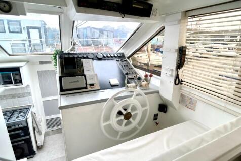 3 bedroom house boat for sale
