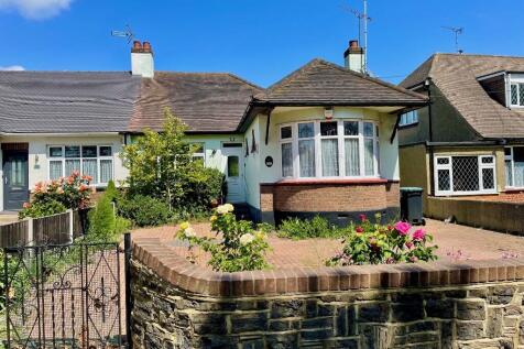 3 bedroom chalet for sale