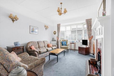 Second Avenue, Newhaven, BN9 9HR 3 bed detached bungalow for sale