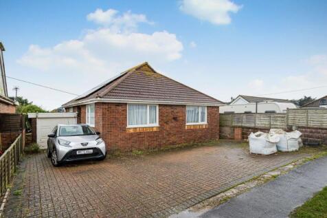 Dorothy Avenue, Peacehaven, BN10 8HT 2 bed detached bungalow for sale