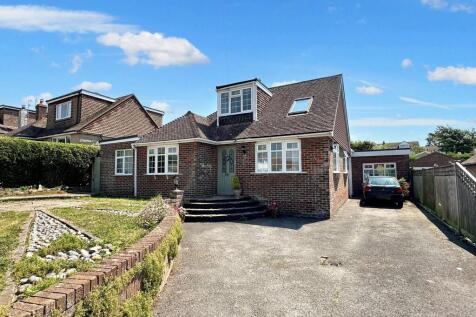 Fairlight Avenue, Telscombe Cliffs... 4 bed chalet for sale