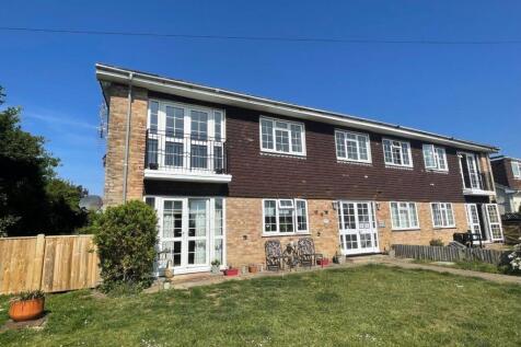 Marsden Court, 12 Ambleside Avenue... 2 bed flat for sale