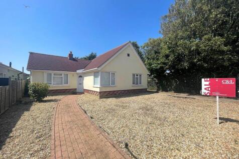 Central Avenue, Telscombe Cliffs... 2 bed detached bungalow for sale