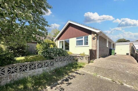 Anzac Close, Peacehaven, BN10 7SY 3 bed detached bungalow for sale