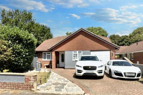 Firle Road, Peacehaven, BN10 7QS 3 bed detached bungalow for sale