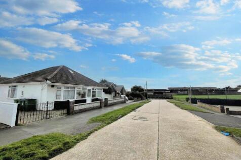 Horsham Avenue North, Peacehaven... 3 bed detached bungalow for sale