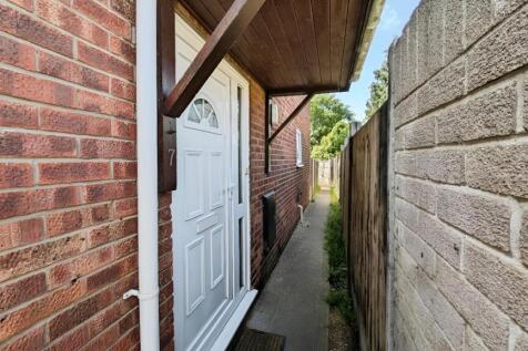 Ash Close, Yate, Bristol 1 bed house for sale
