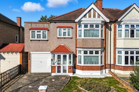 5 bedroom semi-detached house for sale