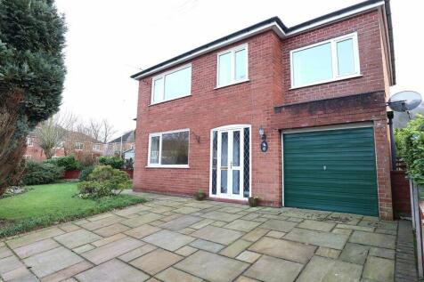 Lark Hall Crescent, Macclesfield 4 bed detached house for sale