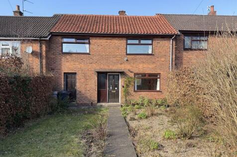 Balmoral Crescent, Macclesfield 3 bed terraced house for sale