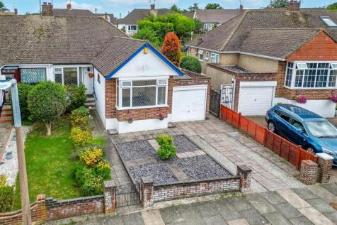 2 bedroom semi-detached bungalow for sale