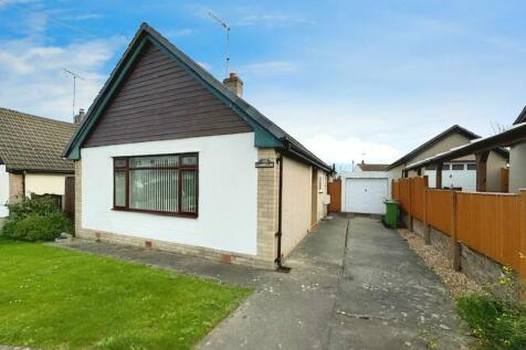 2 bedroom detached bungalow for sale