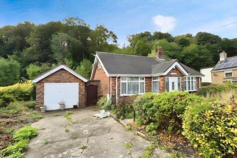 Main Road, Ffynnngroyw CH8 9SN 2 bed detached bungalow for sale
