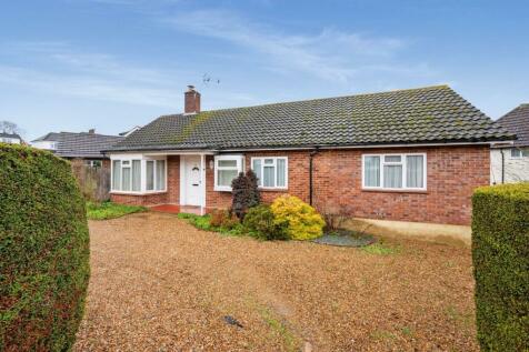 3 bedroom detached bungalow for sale