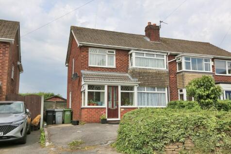 Bollington Road, Bollington 3 bed semi