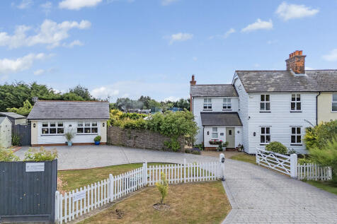 5 bedroom semi-detached house for sale