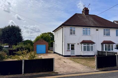 3 bedroom semi-detached house for sale
