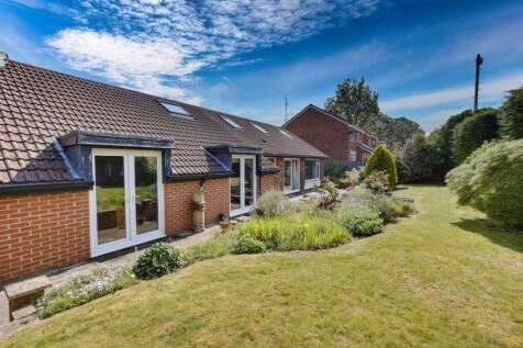 6 bedroom bungalow for sale