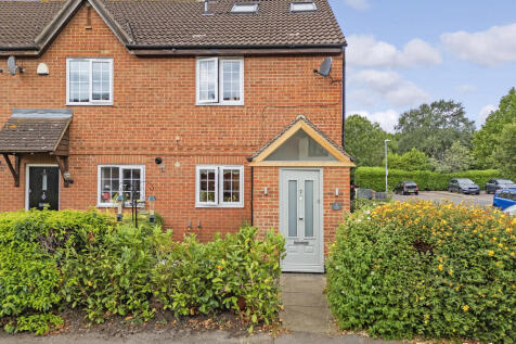 Redwood Drive, Laindon, SS15 3 bed end of terrace house for sale