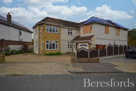 Links Avenue, Romford, RM2 5 bed detached house for sale