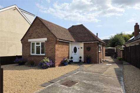 Fishery Lane, Hayling Island... 3 bed bungalow for sale