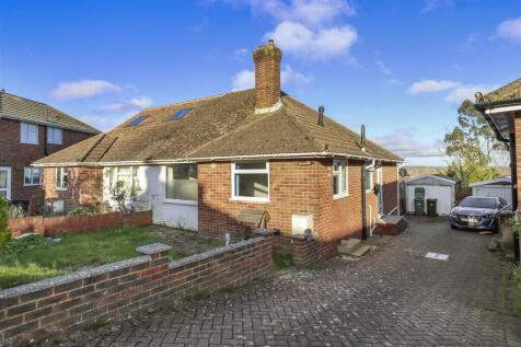 2 bedroom semi-detached bungalow for sale