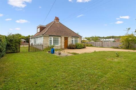Hackhurst Lane, Lower Dicker, Hailsham 3 bed detached bungalow for sale
