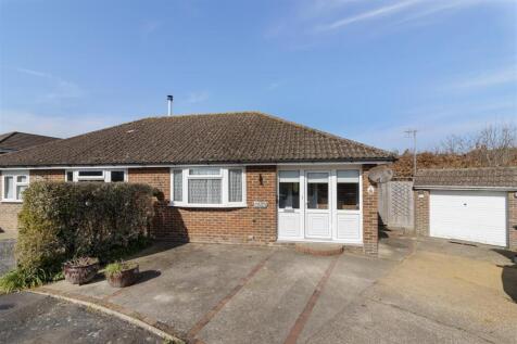 Coombe Close, Herstmonceux, Hailsham 1 bed semi
