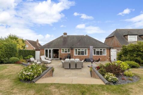 Hailsham Road, Herstmonceux, Hailsham 2 bed detached bungalow for sale