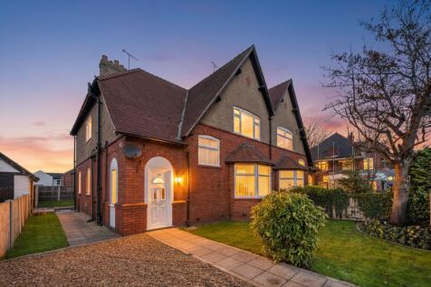 Welsh Road, Garden City, CH5 4 bed semi