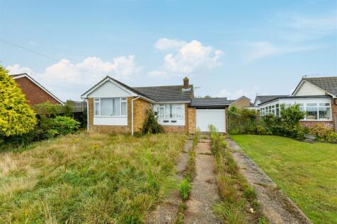 4 bedroom detached bungalow for sale