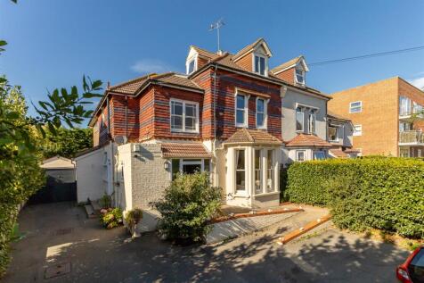 6 bedroom semi-detached house for sale