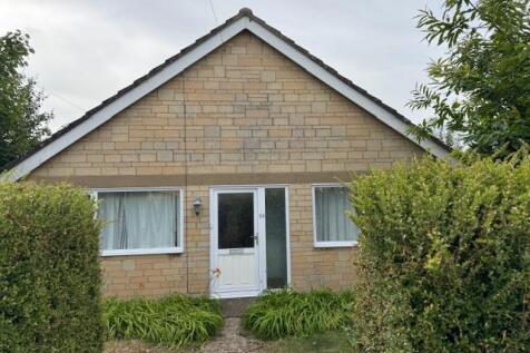Hatherop Road, Fairford 3 bed detached bungalow for sale