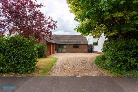 3 bedroom detached bungalow for sale