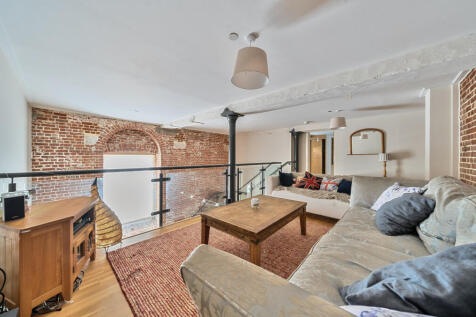Gunwharf Quays, Portsmouth, Hampshire 2 bed apartment for sale