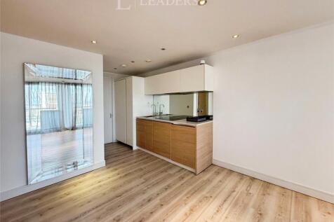 No 1 Gunwharf Quays, Portsmouth... 2 bed apartment for sale