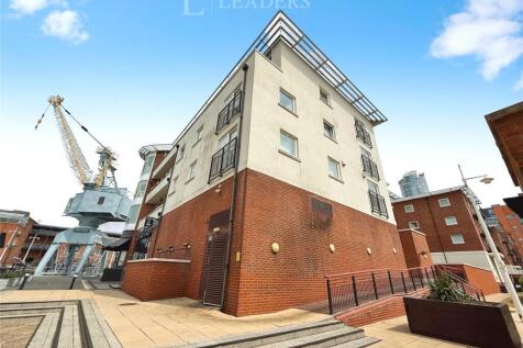The Canalside, Gunwharf Quays... 1 bed apartment for sale