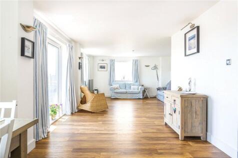 Brecon House, Gunwharf Quays, Hampshire 2 bed apartment for sale