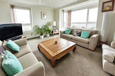 Blount Road, Portsmouth, Hampshire 2 bed apartment for sale