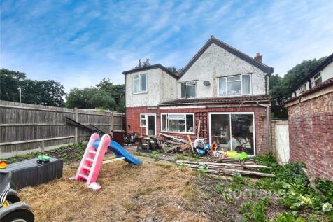 The Grove, Farnborough, Hampshire 5 bed detached house for sale