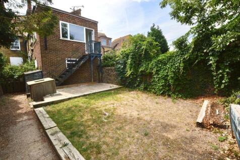 Station Road, Birchington, Kent, CT7 3 bed maisonette for sale