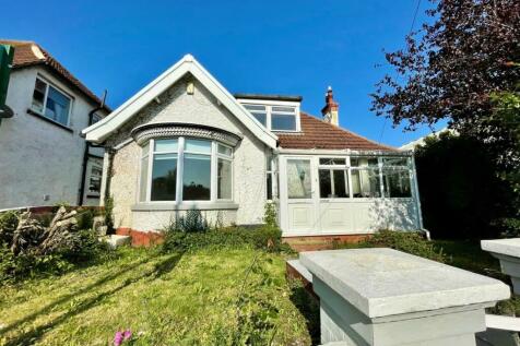 4 bedroom detached bungalow for sale